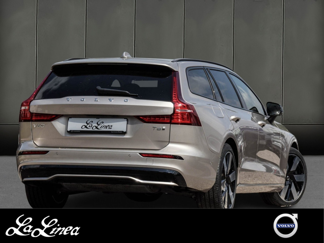 Volvo V60 T6 AWD - Kombi - Braun - Gebrauchtwagen - Bild 2