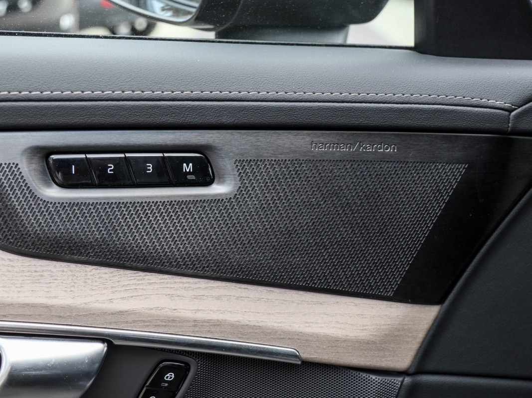 Volvo XC90 T8 AWD - SUV/Off-road - Schwarz - Gebrauchtwagen - Bild 15