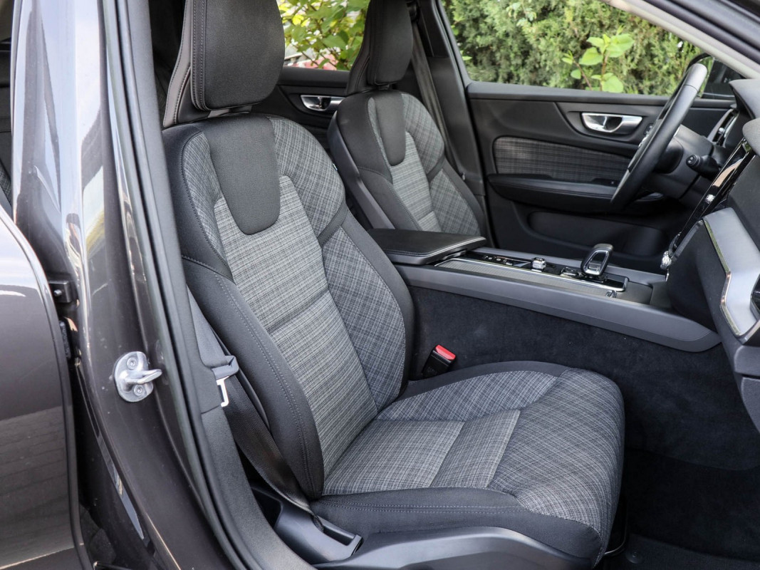 Volvo V60 B3 Benzin - Kombi - Grau - Gebrauchtwagen - Bild 7