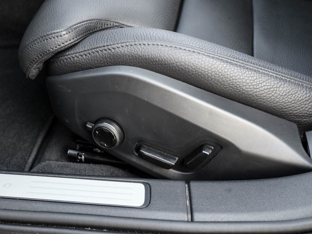 Volvo V60 T6 AWD - Kombi - Braun - Gebrauchtwagen - Bild 14
