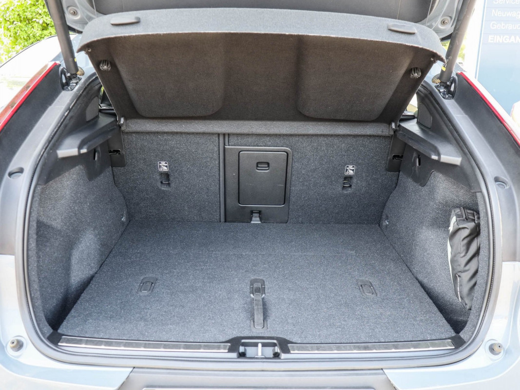 Volvo C40 Single Motor - SUV/Off-road - Grau - Gebrauchtwagen - Bild 12