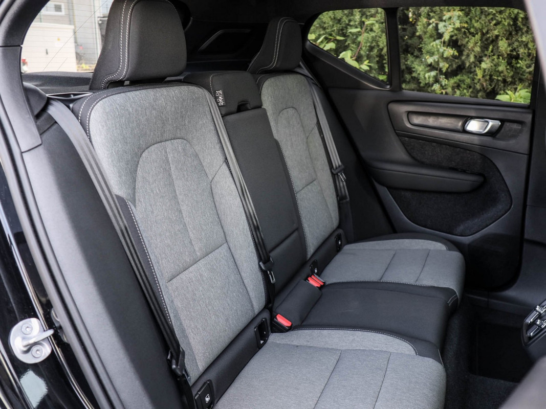 Volvo XC40 B4 - SUV/Off-road - Schwarz - Gebrauchtwagen - Bild 5