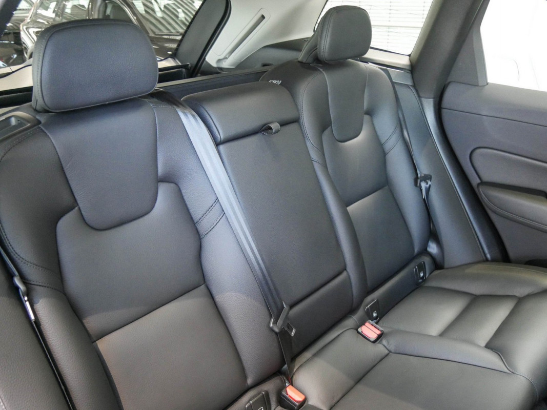 Volvo XC60 - SUV/Off-road - Schwarz - Gebrauchtwagen - Bild 5