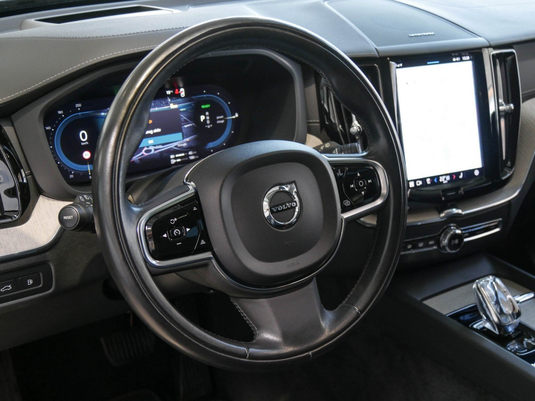 Volvo XC60 - SUV/Off-road - Schwarz - Gebrauchtwagen - Bild 10