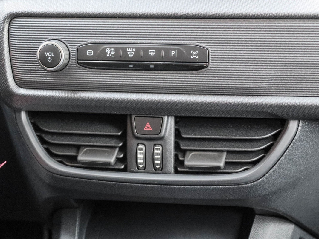Ford Transit Courier Doppelkabiner 5-Sitzer LKW - Nutzfahrzeug - Weiss - Neuwagen - Bild 8