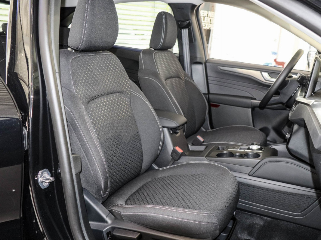 Ford Kuga - SUV/Off-road - Schwarz - Neuwagen - Bild 6