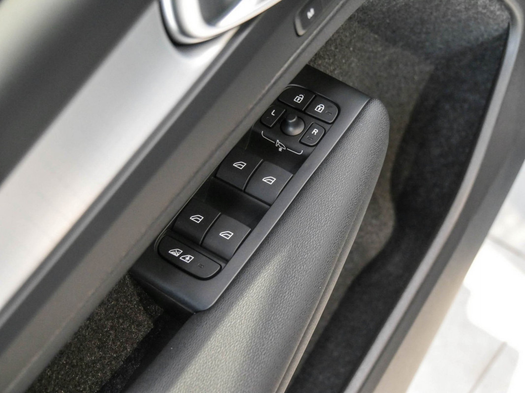 Volvo XC40 - SUV/Off-road - Schwarz - Gebrauchtwagen - Bild 15