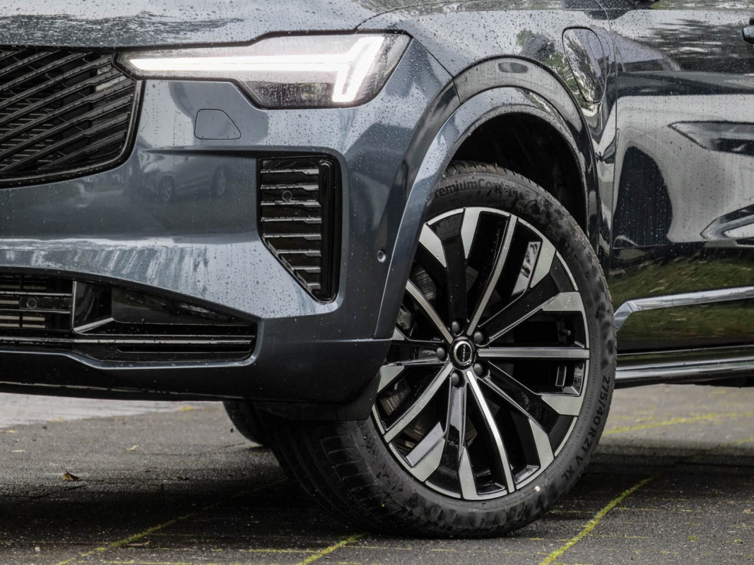 Volvo XC90 T8 AWD Recharge Reskin - SUV/Off-road - Blau - Gebrauchtwagen - Bild 6