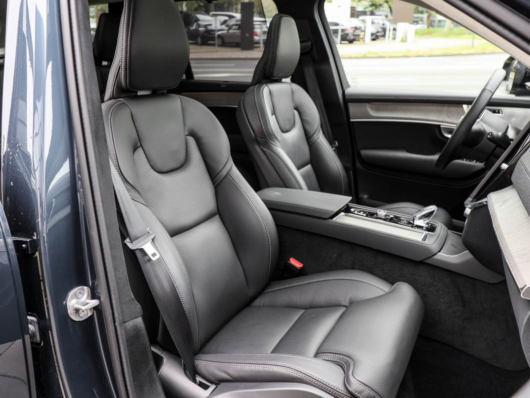 Volvo XC90 T8 AWD - SUV/Off-road - Blau - Gebrauchtwagen - Bild 7