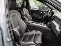 Volvo XC60 B4 Plus Dark 2WD - SUV/Off-road - Grau - Gebrauchtwagen - Bild 7