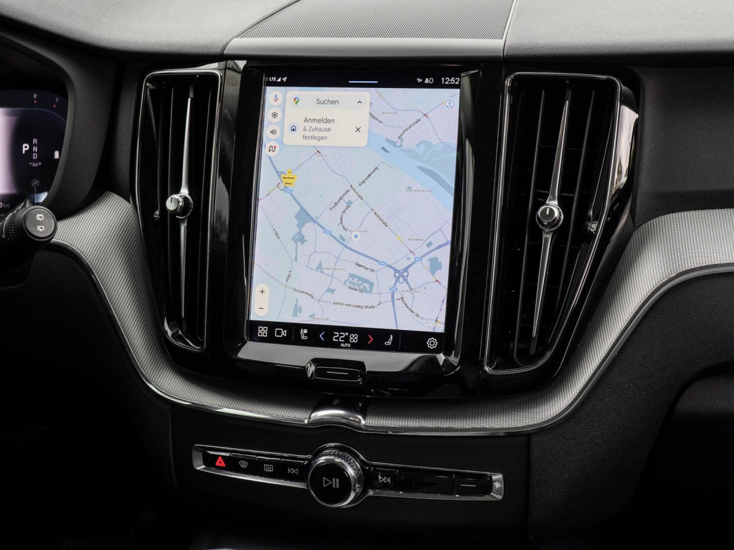 Volvo XC60 B4 Plus Dark 2WD - SUV/Off-road - Schwarz - Gebrauchtwagen - Bild 9