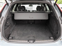 Volvo XC60 B4 Plus Dark 2WD - SUV/Off-road - Grau - Gebrauchtwagen - Bild 12