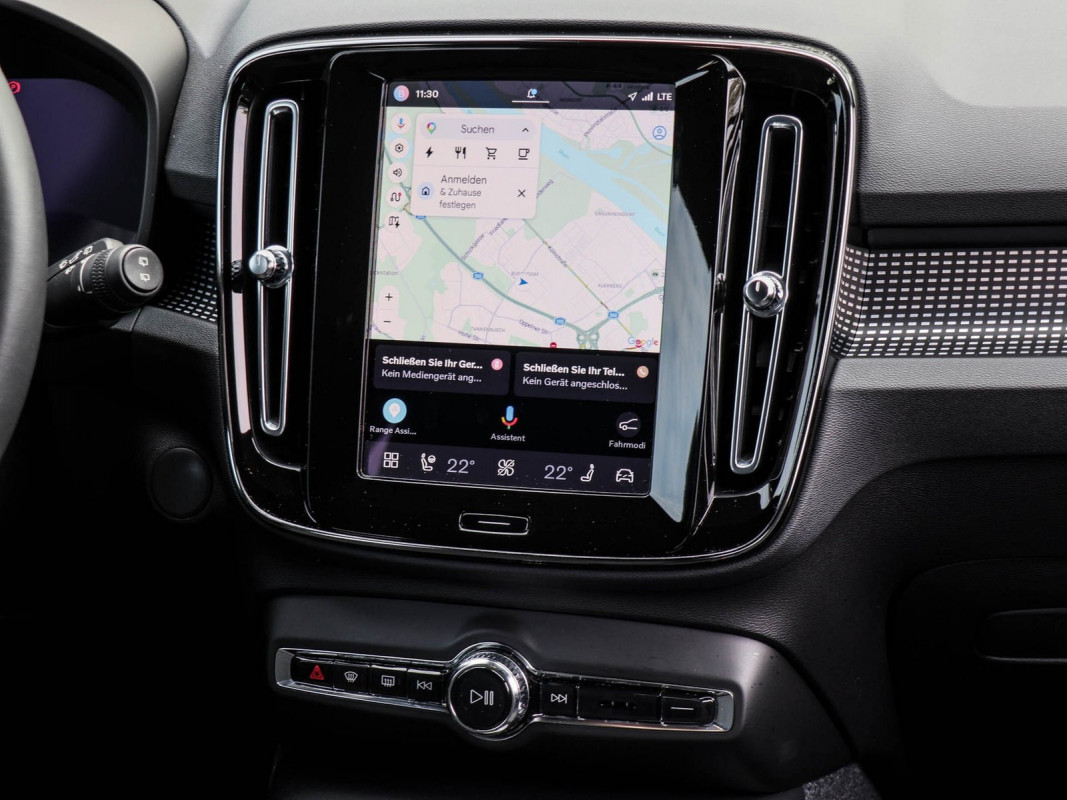 Volvo XC40 Plus Recharge Pure Electric 2WD - SUV/Off-road - Schwarz - Gebrauchtwagen - Bild 9