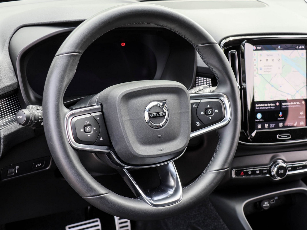 Volvo XC40 Plus Recharge Pure Electric 2WD - SUV/Off-road - Schwarz - Gebrauchtwagen - Bild 10