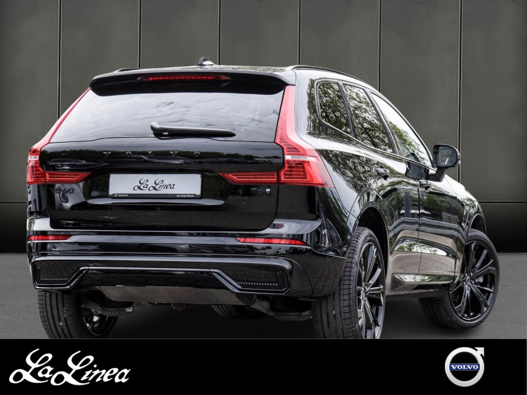Volvo XC60 T6 Plus Black Edition Plug-In AWD - SUV/Off-road - Schwarz - Gebrauchtwagen - Bild 2