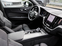 Volvo XC60 T6 Plus Black Edition Plug-In AWD - SUV/Off-road - Schwarz - Gebrauchtwagen - Bild 3