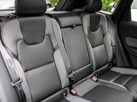 Volvo XC60 T6 Plus Black Edition Plug-In AWD - SUV/Off-road - Schwarz - Gebrauchtwagen - Bild 5