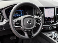 Volvo XC60 T6 Plus Black Edition Plug-In AWD - SUV/Off-road - Schwarz - Gebrauchtwagen - Bild 10