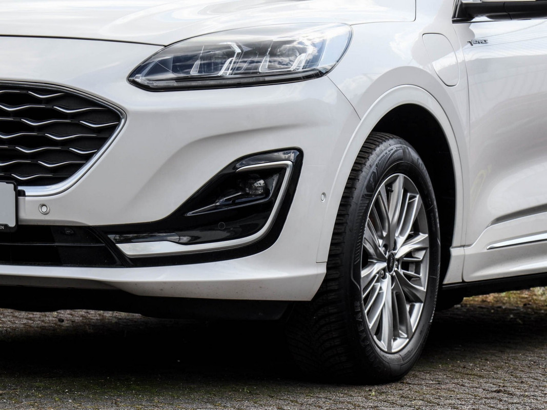 Ford Kuga Plug-In Hybrid Vignale AHK, Allwetter, Panorama D., Techn. P. - SUV/Off-road - Weiss - Gebrauchtwagen - Bild 6
