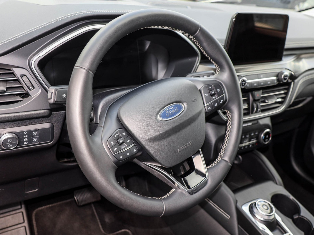 Ford Kuga Plug-In Hybrid Vignale AHK, Allwetter, Panorama D., Techn. P. - SUV/Off-road - Weiss - Gebrauchtwagen - Bild 11