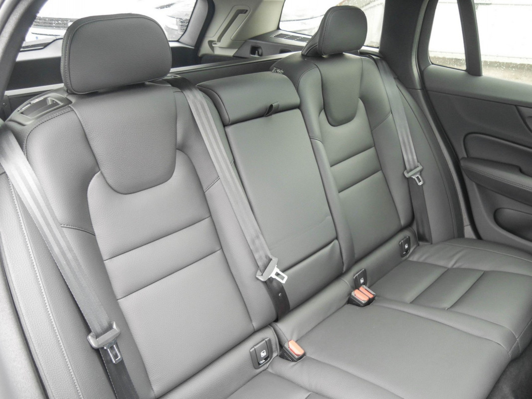 Volvo V60 - Kombi - Schwarz - Gebrauchtwagen - Bild 5