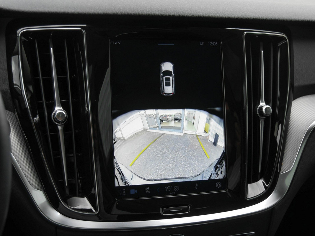 Volvo V60 - Kombi - Schwarz - Gebrauchtwagen - Bild 12