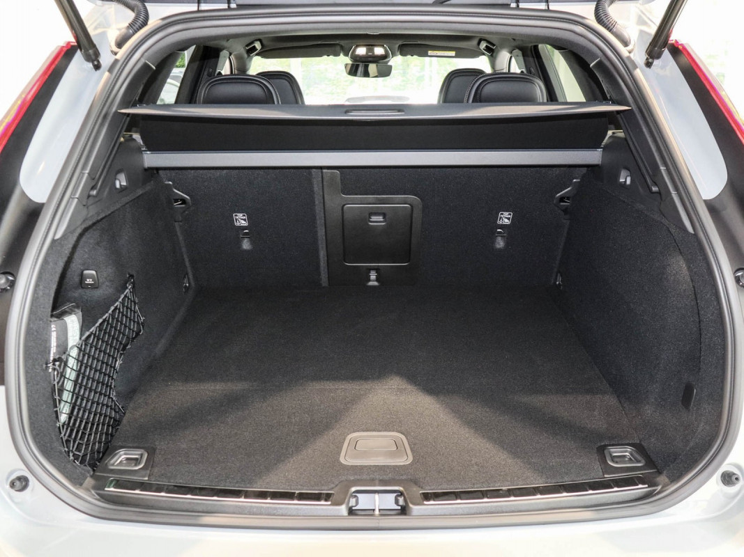 Volvo XC60 T6 AWD Recharge - SUV/Off-road - Grau - Neuwagen - Bild 10