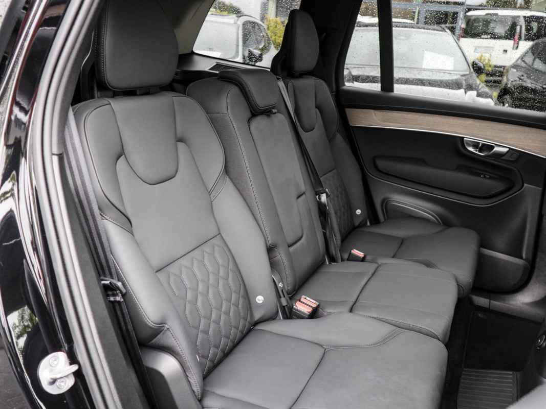 Volvo XC90 T8 AWD - SUV/Off-road - Schwarz - Gebrauchtwagen - Bild 5