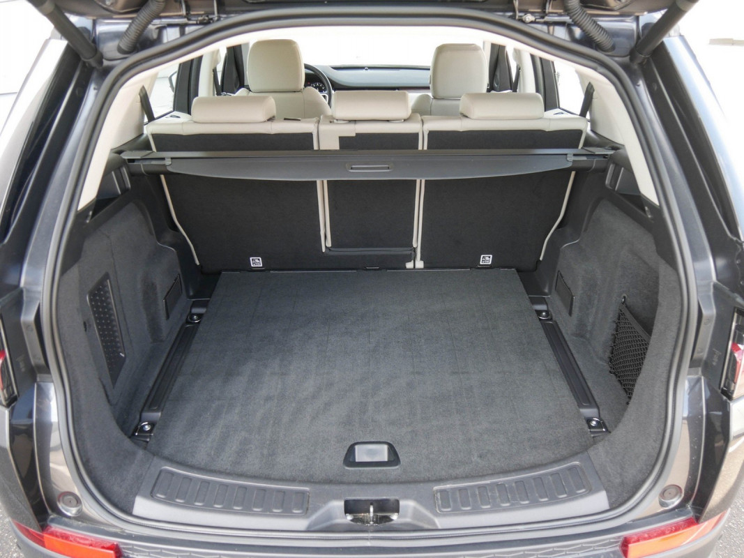Land Rover Discovery Sport P300e SE - SUV/Off-road - Grau - Gebrauchtwagen - Bild 15