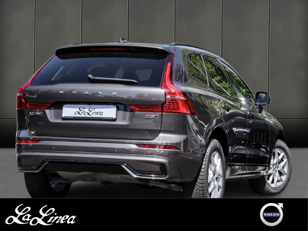 Volvo XC60 B5 AWD - SUV/Off-road - Grau - Gebrauchtwagen - Bild 2