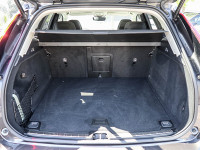 Volvo XC60 B5 AWD - SUV/Off-road - Grau - Gebrauchtwagen - Bild 11