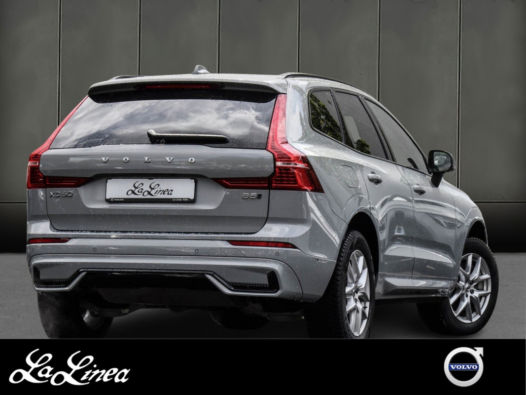 Volvo XC60 B5 AWD - SUV/Off-road - Grau - Gebrauchtwagen - Bild 2