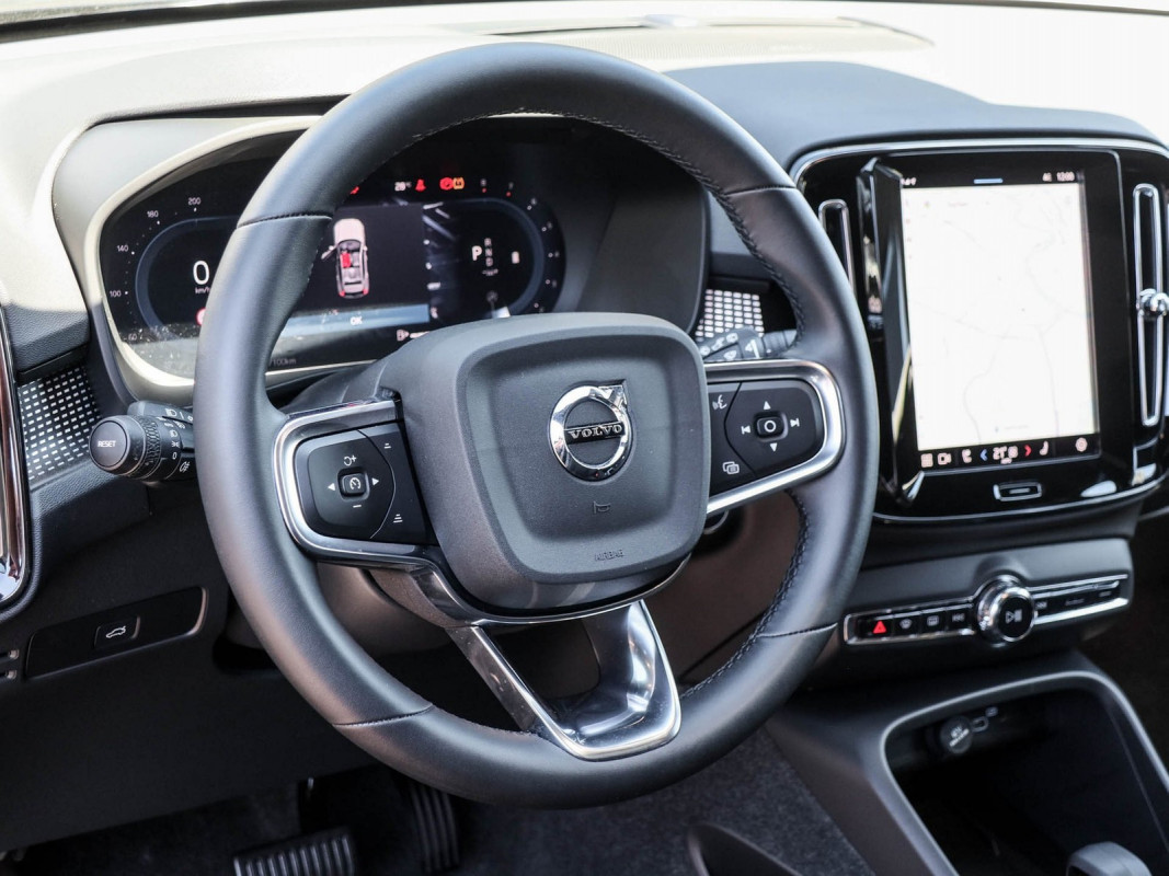 Volvo XC40 B3 - SUV/Off-road - Schwarz - Gebrauchtwagen - Bild 10