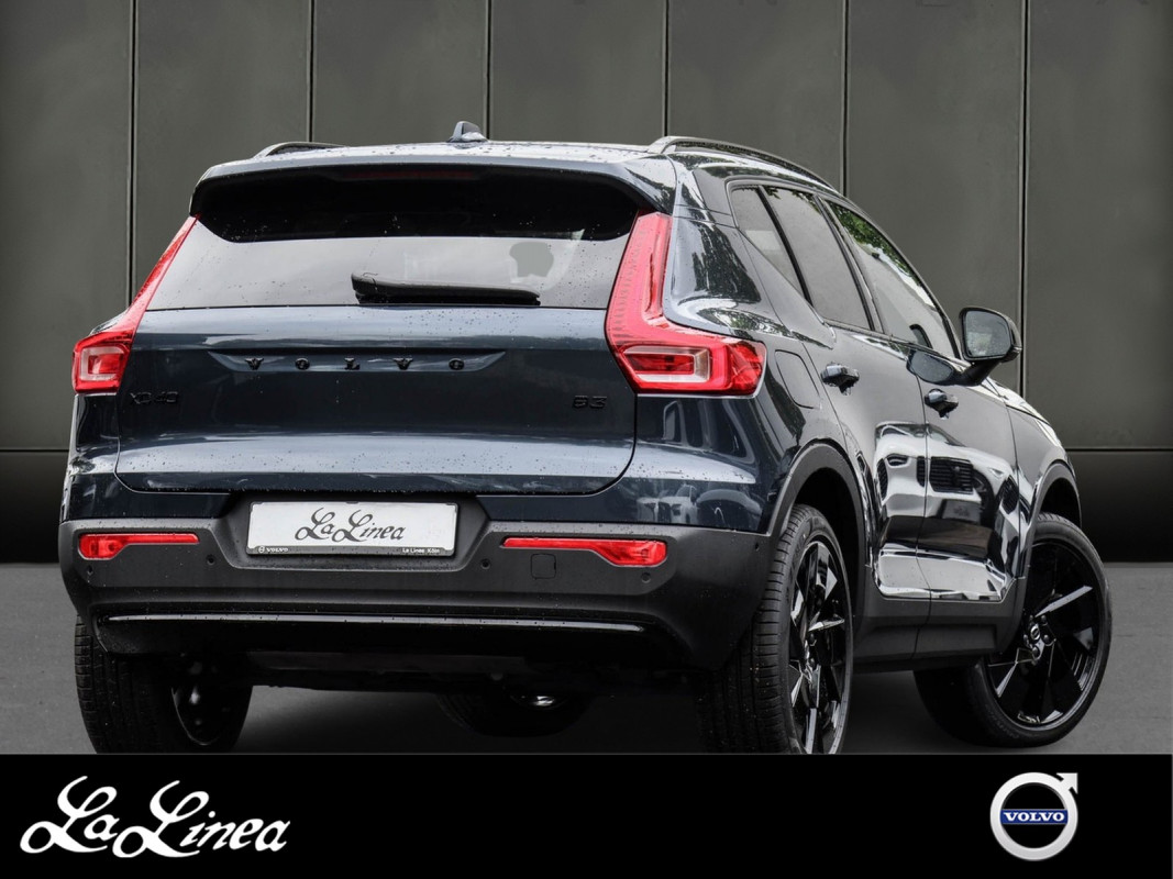 Volvo XC40 B3 - SUV/Off-road - Blau - Gebrauchtwagen - Bild 2