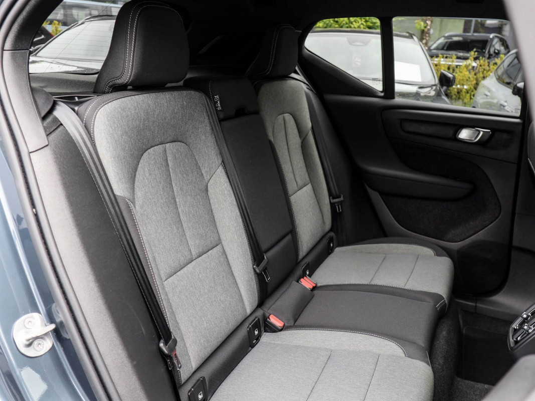 Volvo XC40 B3 - SUV/Off-road - Blau - Gebrauchtwagen - Bild 5