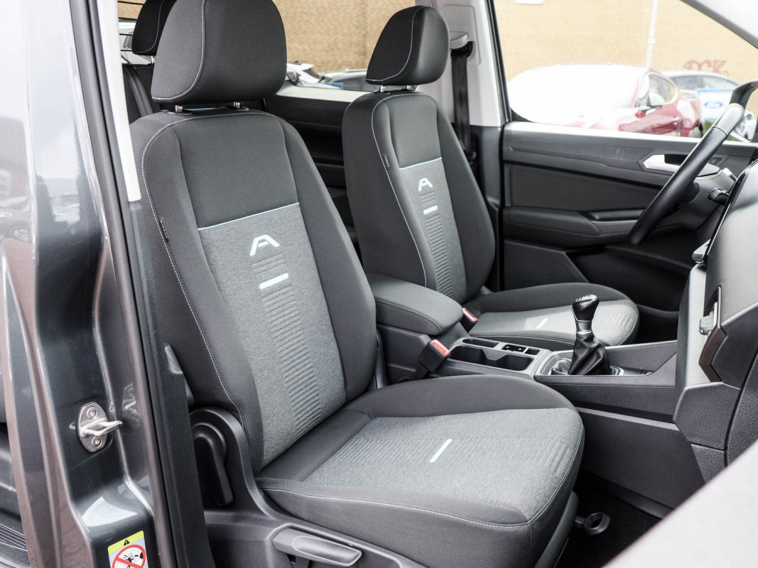 Ford Tourneo Connect - Van/Minibus - Grau - Gebrauchtwagen - Bild 7
