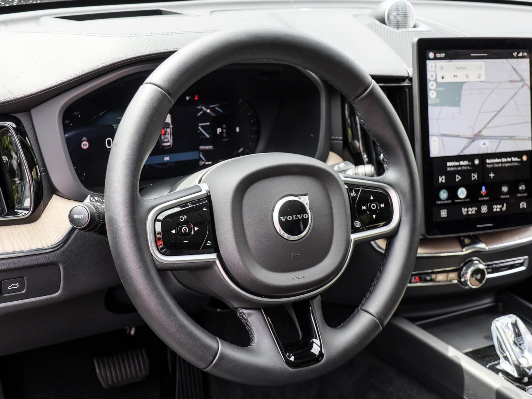 Volvo XC60 B5 (B) Benzin - SUV/Off-road - Beige - Gebrauchtwagen - Bild 10