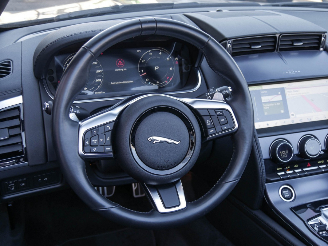 Jaguar F-TYPE Cabriolet P300 - Cabrio/Roadster - Schwarz - Gebrauchtwagen - Bild 11