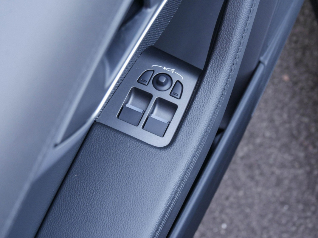 Jaguar F-TYPE Cabriolet P300 - Cabrio/Roadster - Schwarz - Gebrauchtwagen - Bild 14