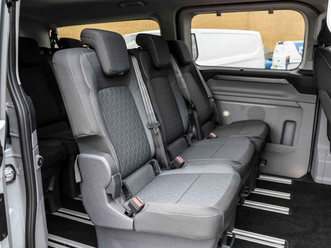 Ford Tourneo Custom Bus - Van/Minibus - Grau - Neuwagen - Bild 4