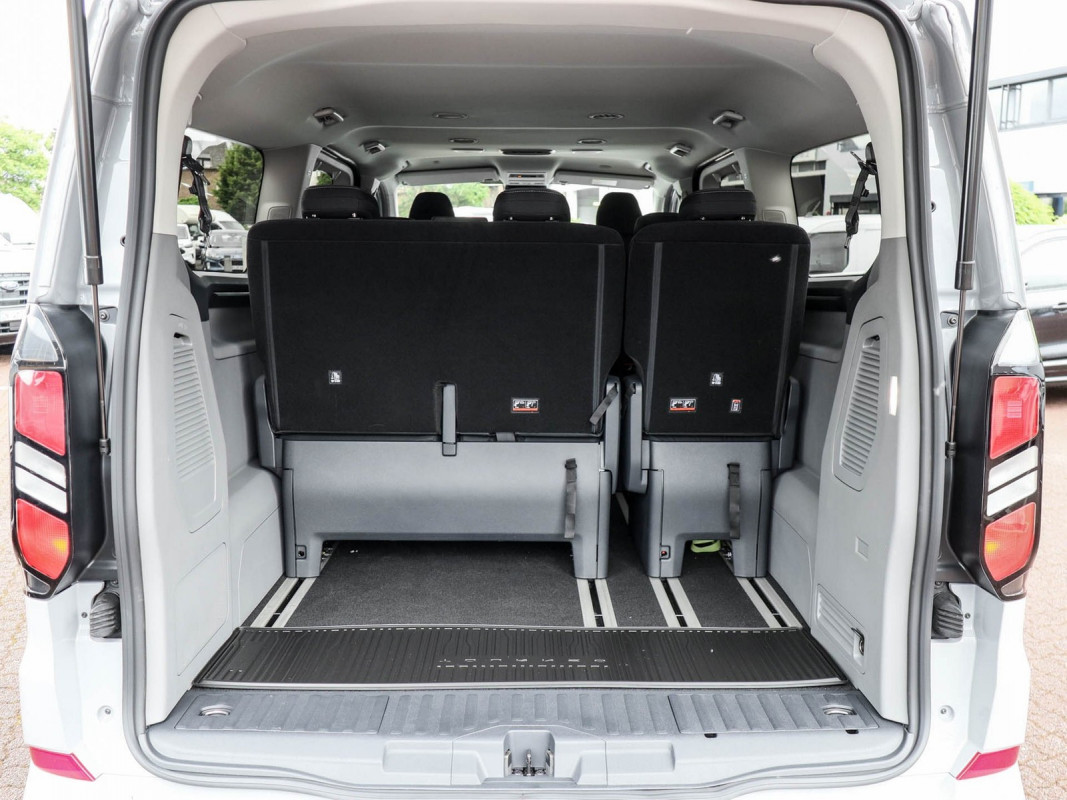 Ford Tourneo Custom Bus - Van/Minibus - Grau - Neuwagen - Bild 9