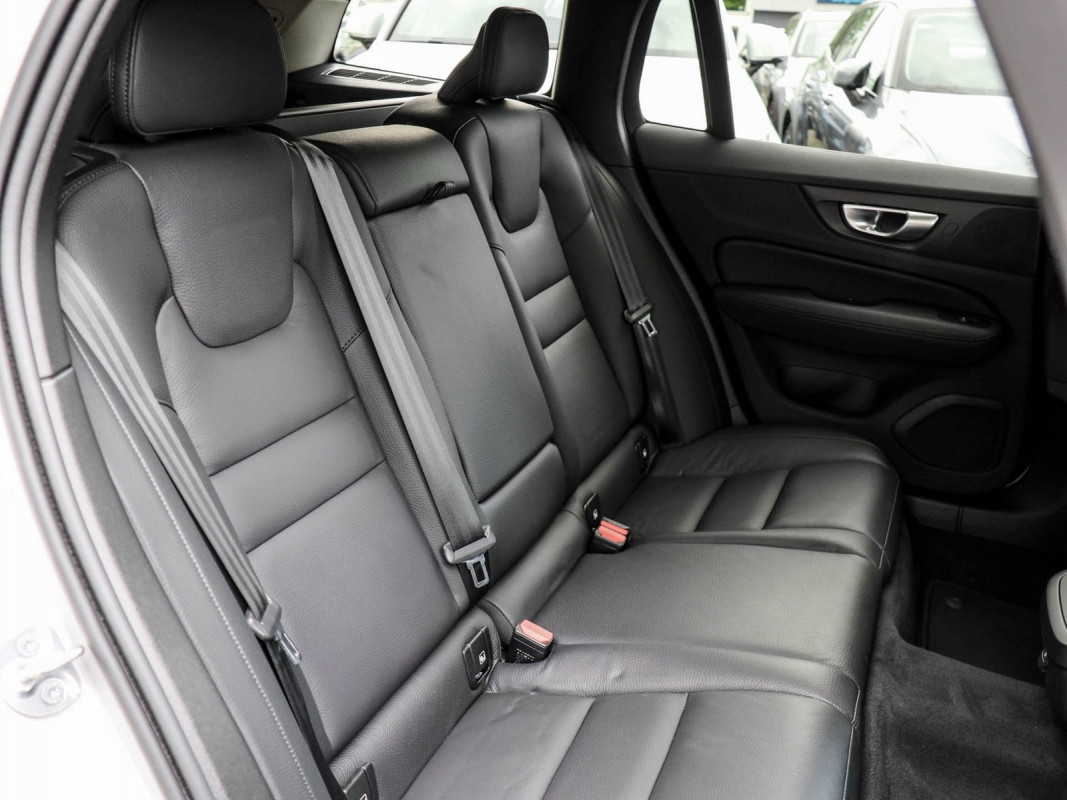 Volvo V60 Kombi B4 - Kombi - Grau - Gebrauchtwagen - Bild 5