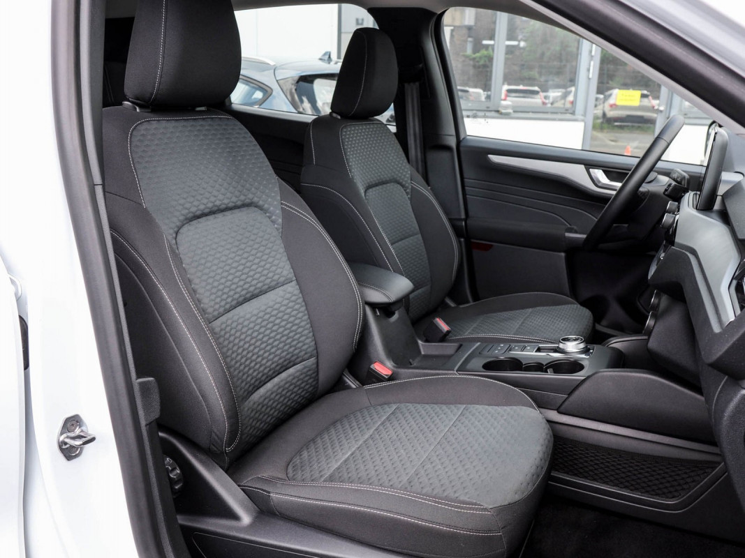 Ford Kuga - SUV/Off-road - Weiss - Gebrauchtwagen - Bild 7