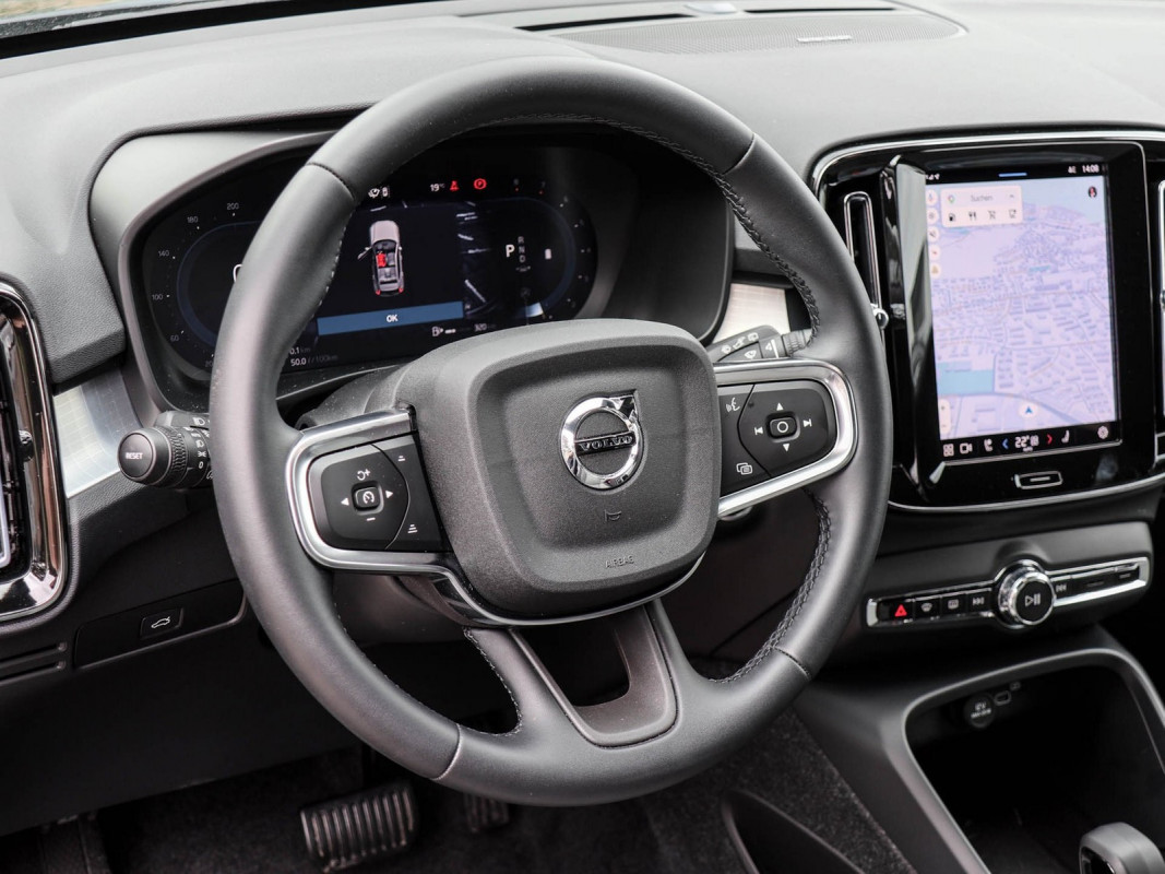 Volvo XC40 B4 - SUV/Off-road - Schwarz - Gebrauchtwagen - Bild 10