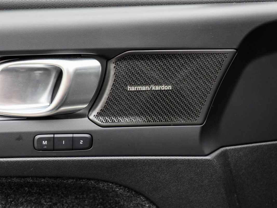 Volvo XC40 B4 - SUV/Off-road - Schwarz - Gebrauchtwagen - Bild 15