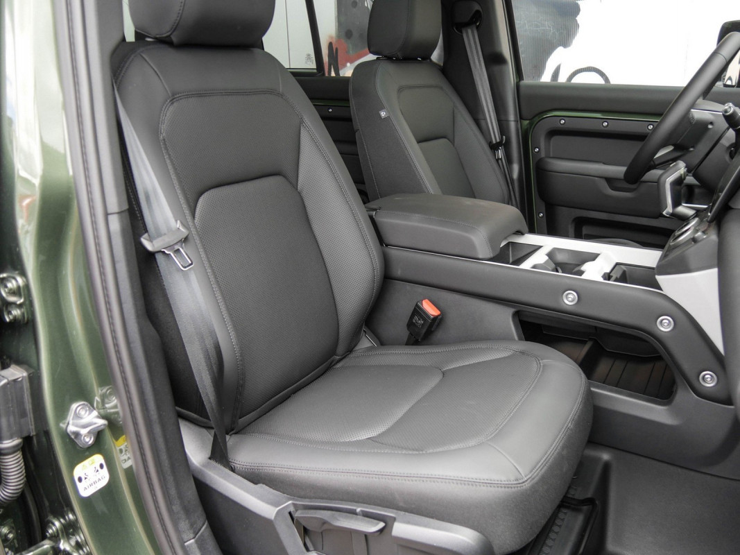 Land Rover Defender 110 D200 S - SUV/Off-road - Grün - Gebrauchtwagen - Bild 10