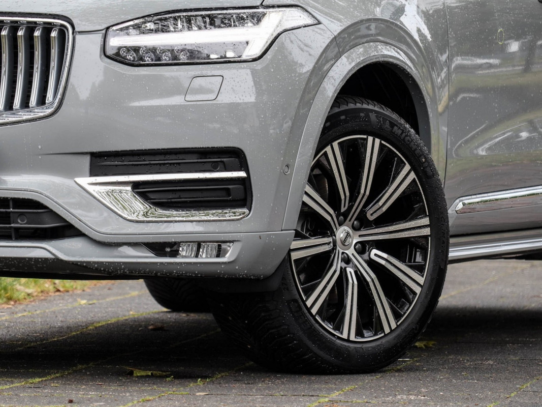 Volvo XC90 B5 (D) AWD - SUV/Off-road - Grau - Gebrauchtwagen - Bild 6