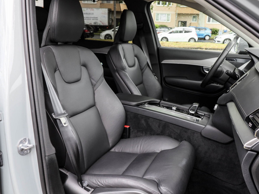 Volvo XC90 B5 (D) AWD - SUV/Off-road - Grau - Gebrauchtwagen - Bild 7
