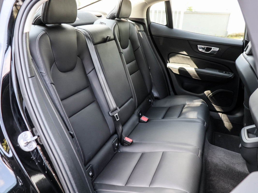 Volvo S60 B4 (B) - Limousine - Schwarz - Gebrauchtwagen - Bild 5