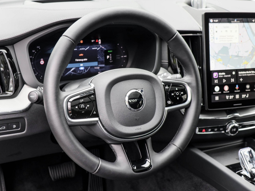 Volvo XC60 T8 AWD - SUV/Off-road - Weiss - Gebrauchtwagen - Bild 10